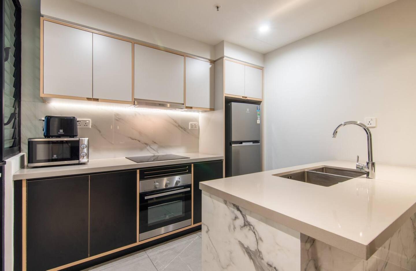 Luxury 2 Or 3Br Apartment In Dist 1 N Pool, Gym, Airport Pickup Ciudad Ho Chi Minh  Exterior foto