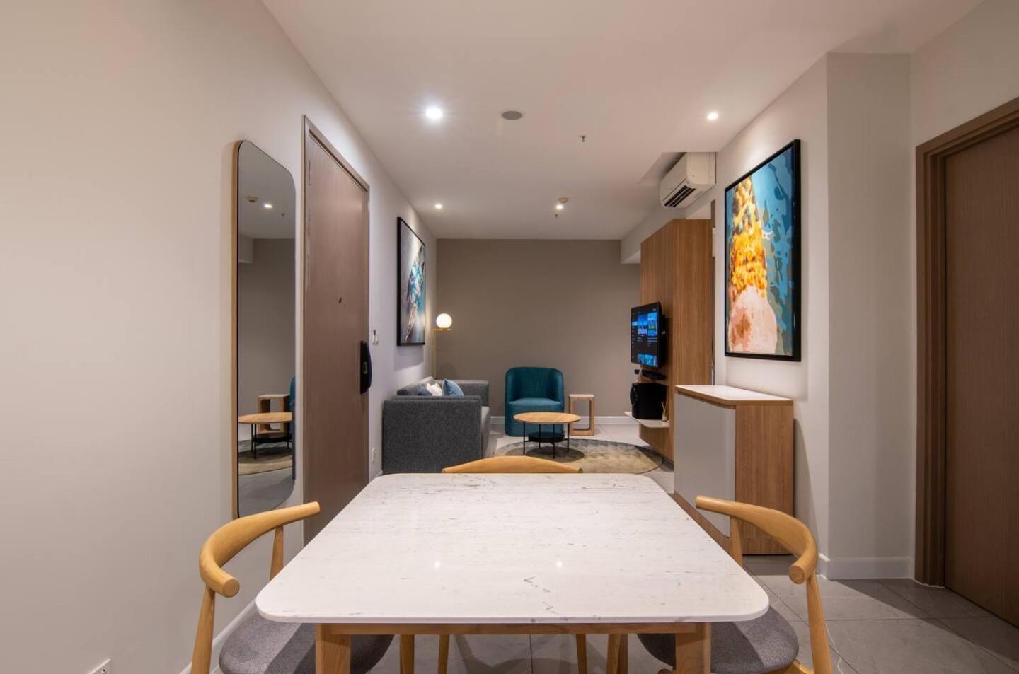 Luxury 2 Or 3Br Apartment In Dist 1 N Pool, Gym, Airport Pickup Ciudad Ho Chi Minh  Exterior foto